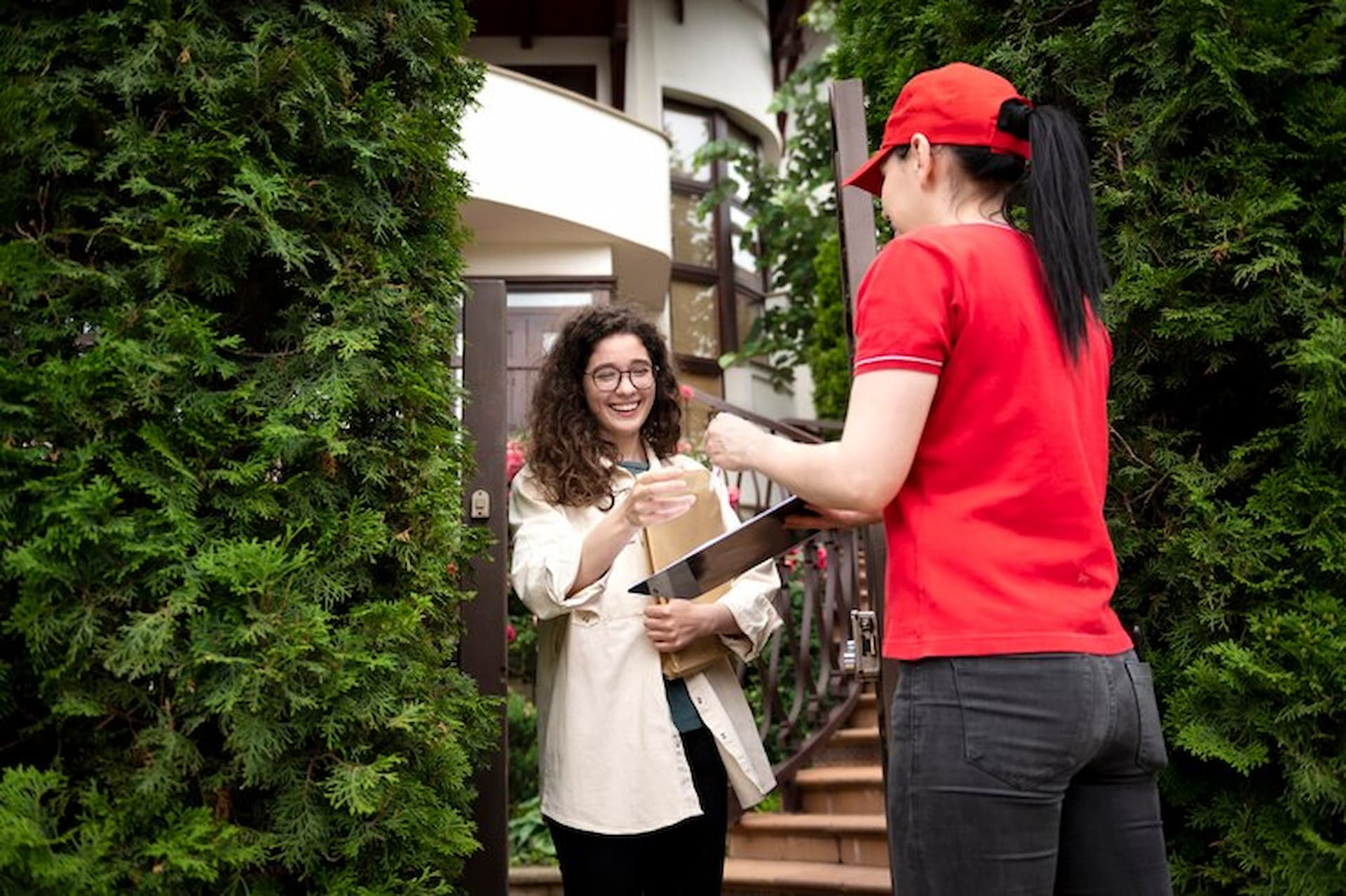 5 Ways Couriers Ensure Timely Deliveries