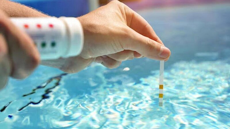 Swimming Pool Test Kits for Safe, Crystal-Clear Pool Water